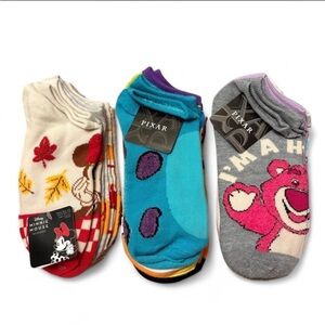17 Disney sock lot